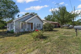 221 Huron St - Photo 1 of 1