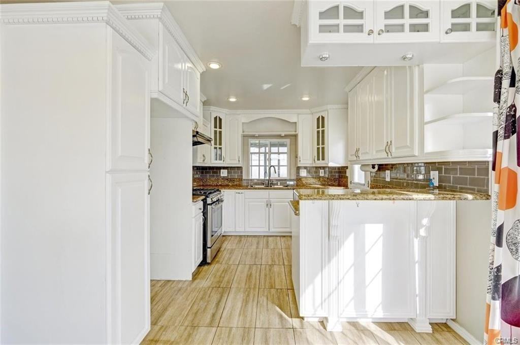 21111 Rainwood Drive - Photo 3 of 8