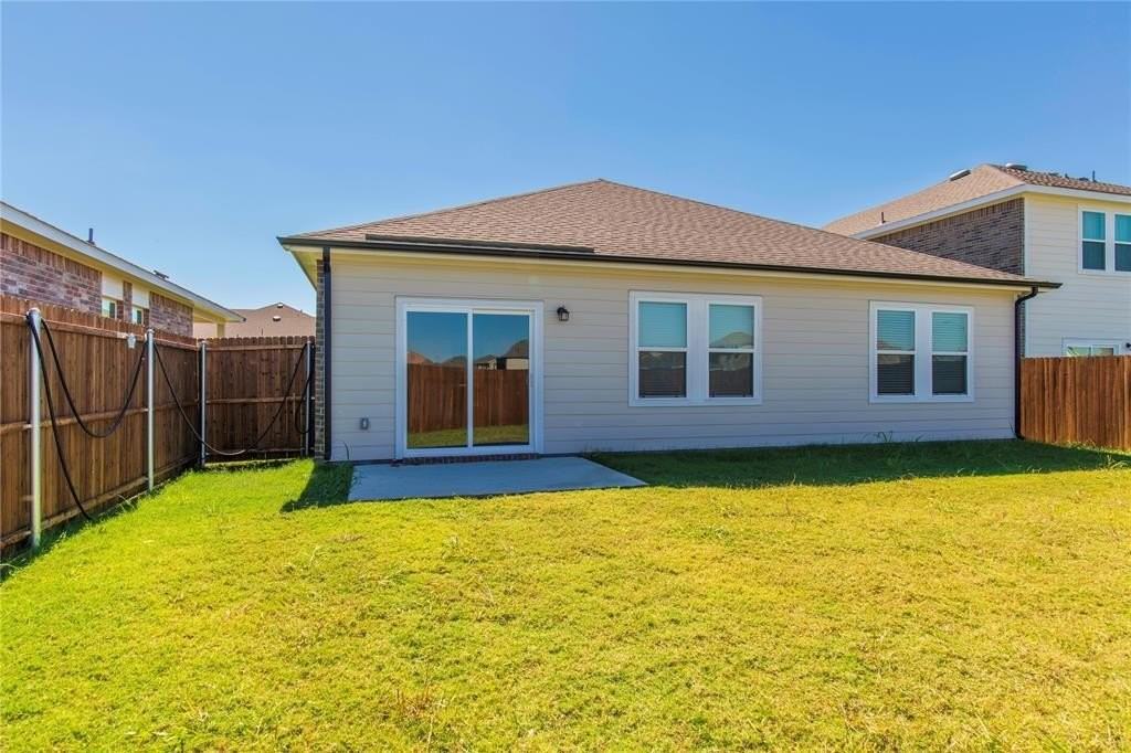 5508 Brownstone Lane - Photo 4 of 40