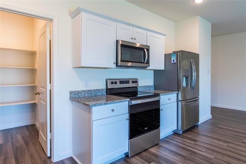 5508 Brownstone Ln - Photo 7 of 36