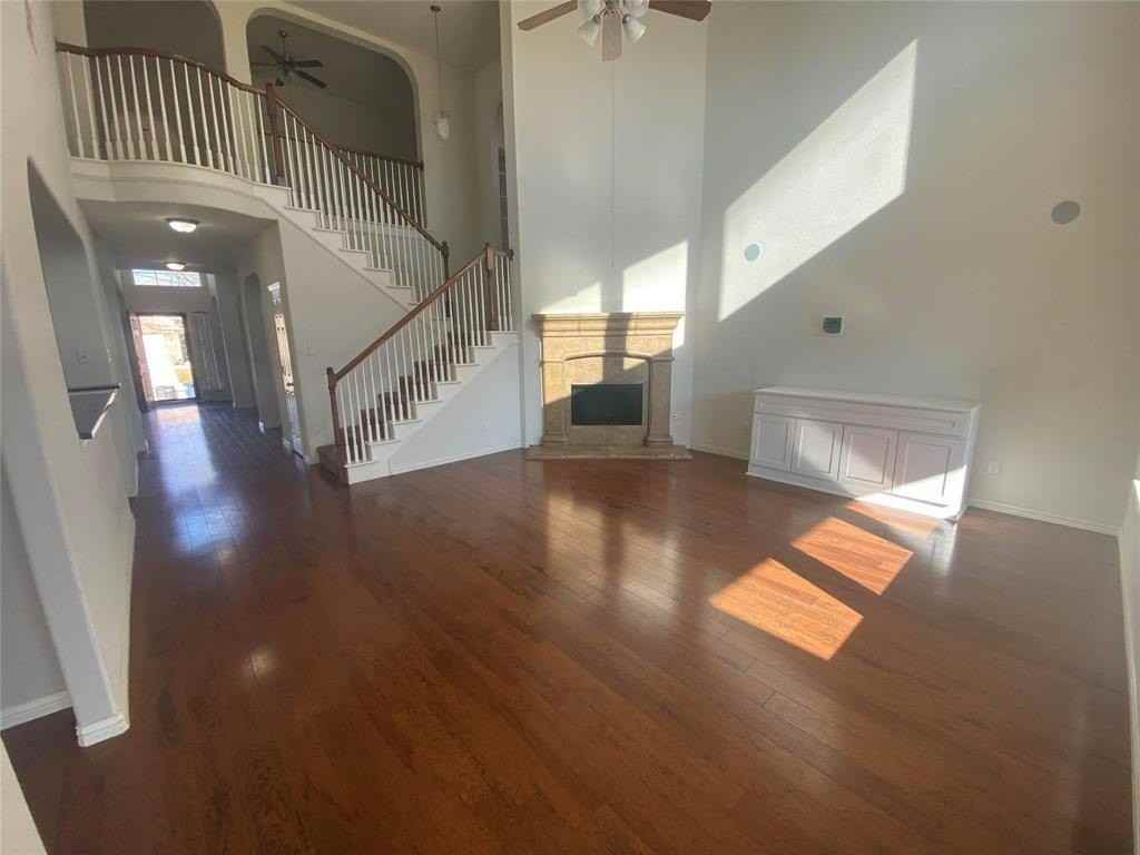 612 Catalpa Rd - Photo 6 of 26