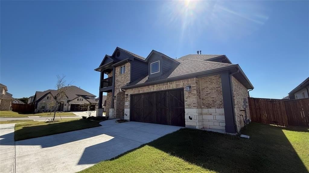 1134 Oriole Drive - Photo 2 of 32