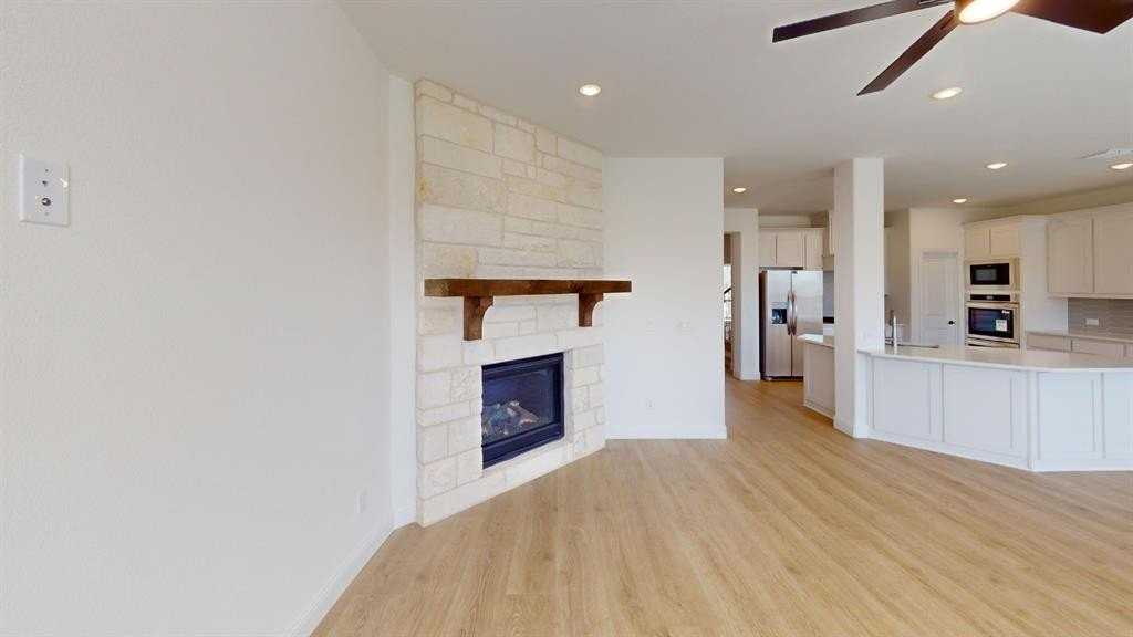 1134 Oriole Drive - Photo 4 of 32