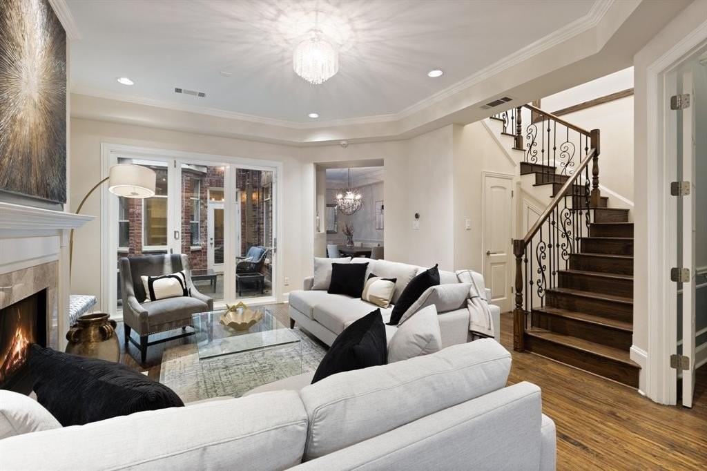 2912 N Pearl St - Photo 4 of 34