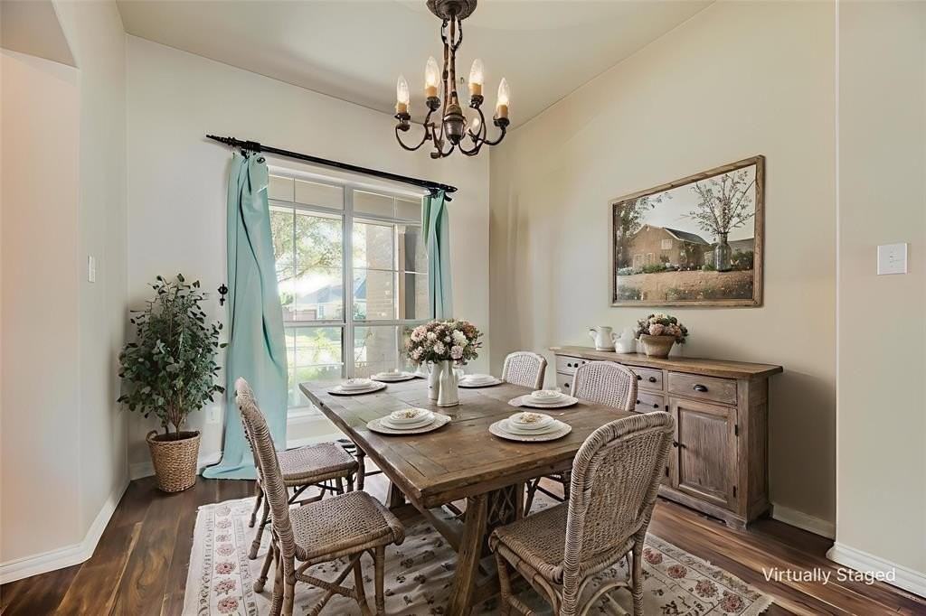 1010 Newington Cir - Photo 3 of 28