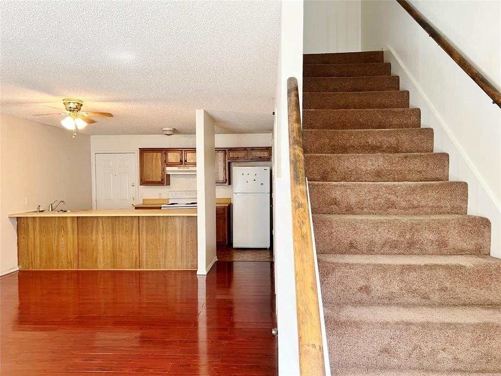 115 Austin Stone Dr - Photo 3 of 15