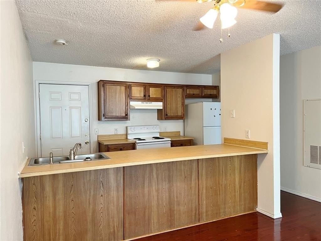 115 Austin Stone Dr - Photo 4 of 15