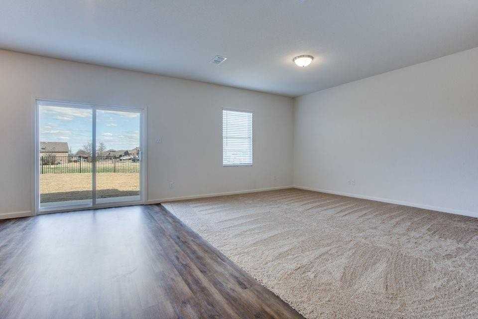 1917 Briar Cove - Photo 6 of 10