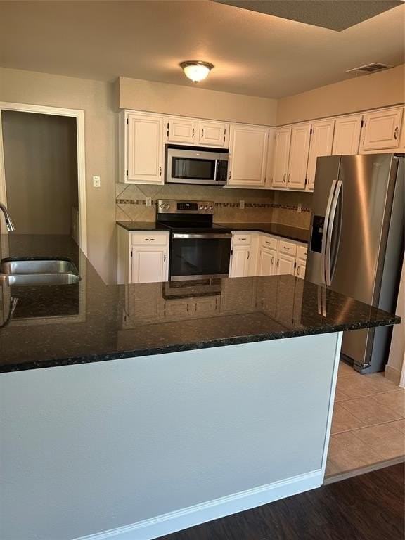 2424 Oak Grove Dr - Photo 6 of 15