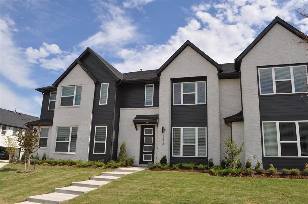 2553 Huxley Mews - Photo 2 of 20