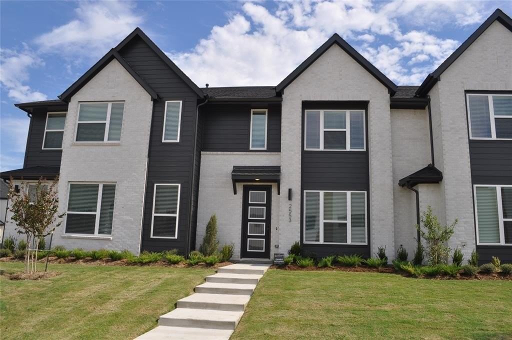 2553 Huxley Mews - Photo 3 of 20