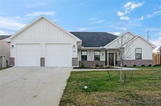 105 Byrom Ct - Photo 1 of 1