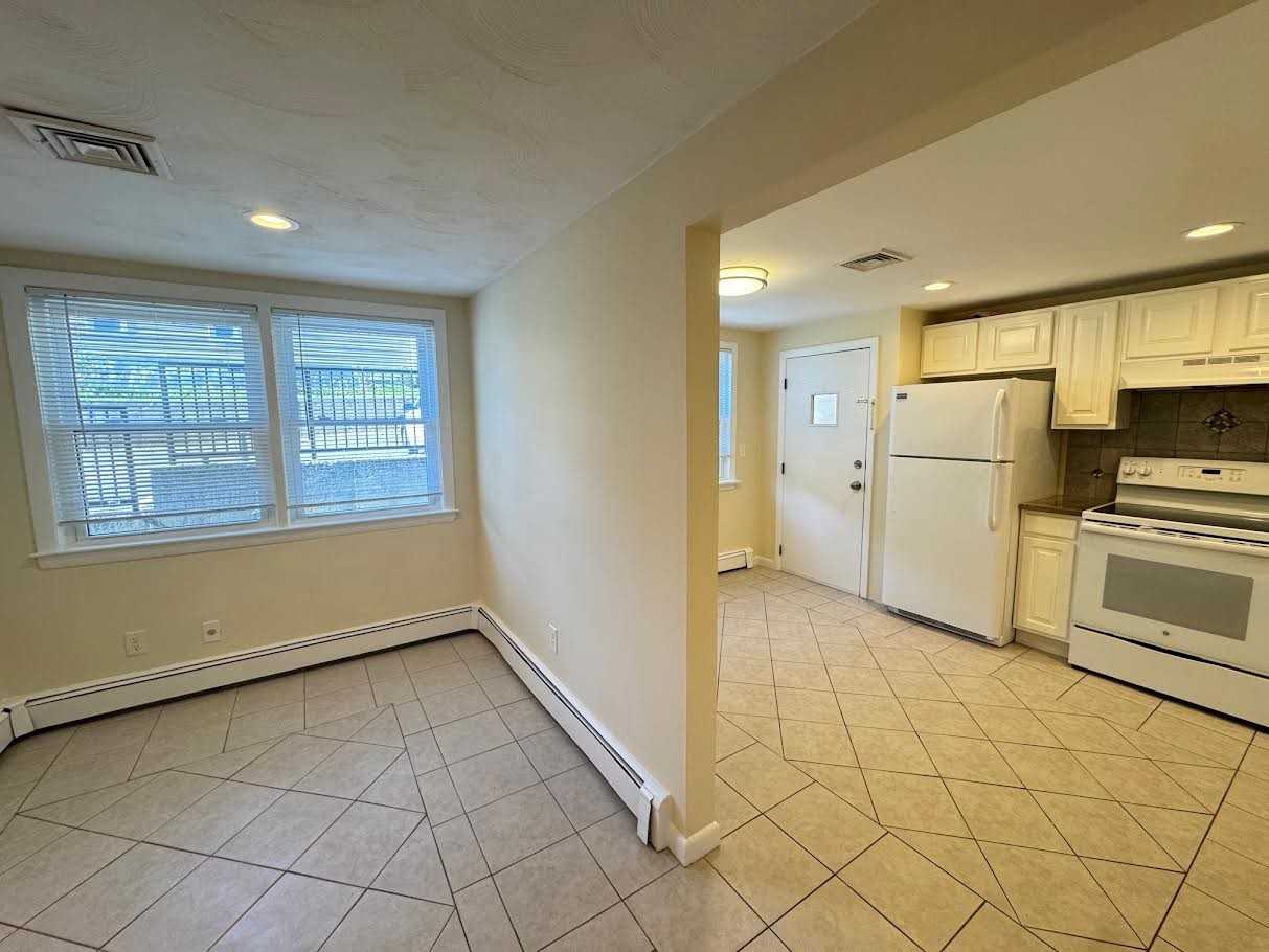 1 Lawndale Ave #B - Photo 2 of 8