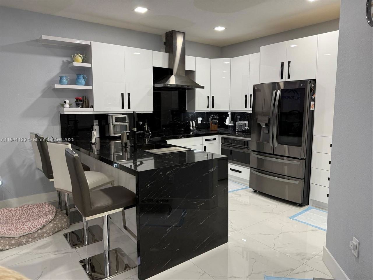 11300 Sw 236th Ln - Photo 2 of 8