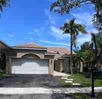 featured image of 1371 Bayview Cir