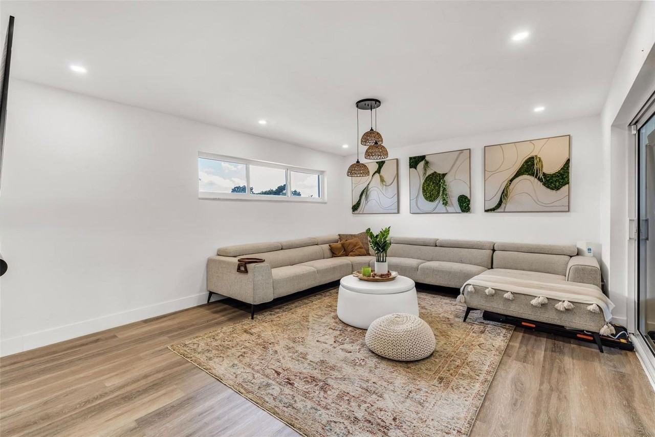 10971 Sw 177th St - Photo 5 of 8