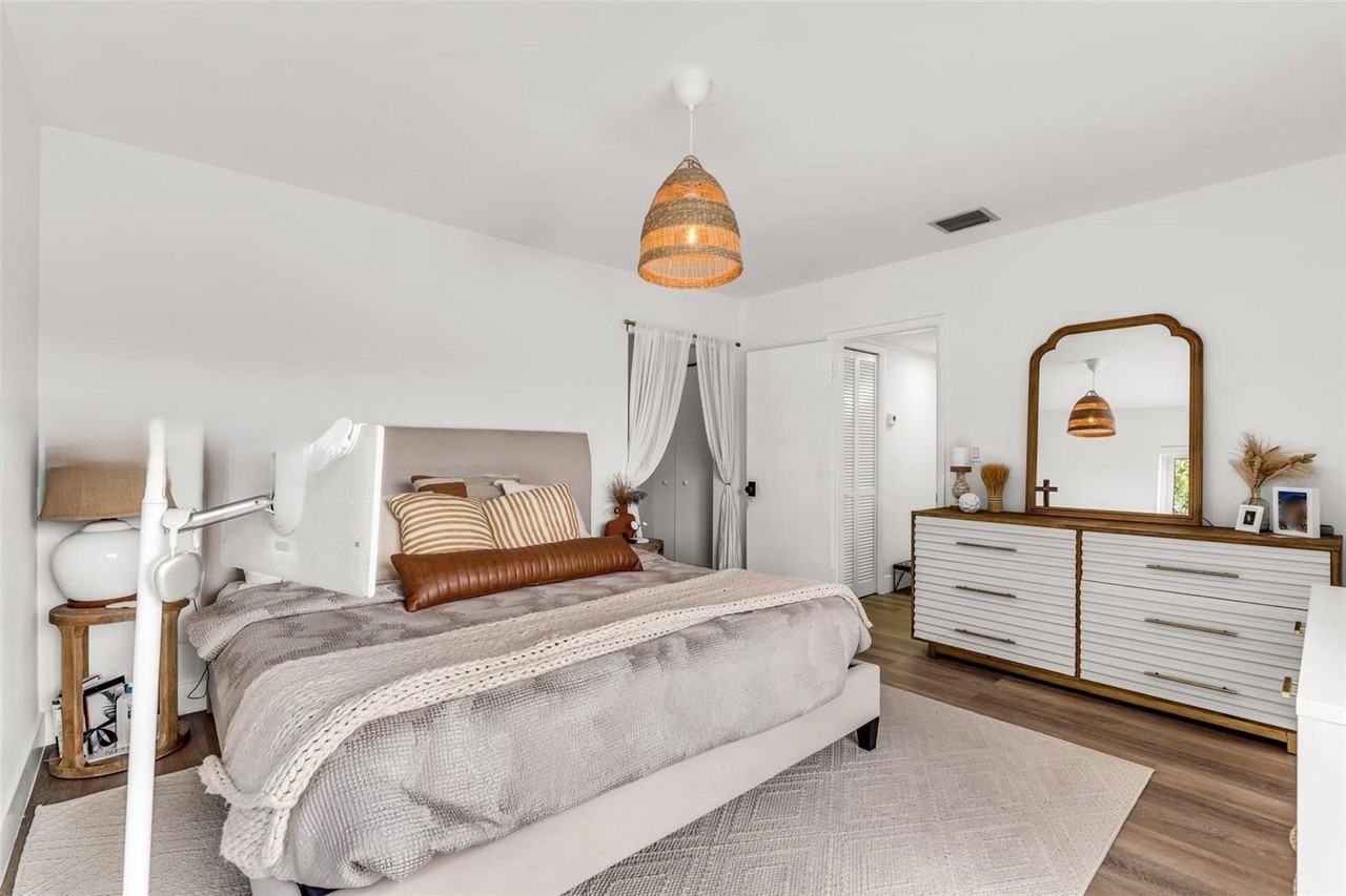 10971 Sw 177th St - Photo 7 of 8