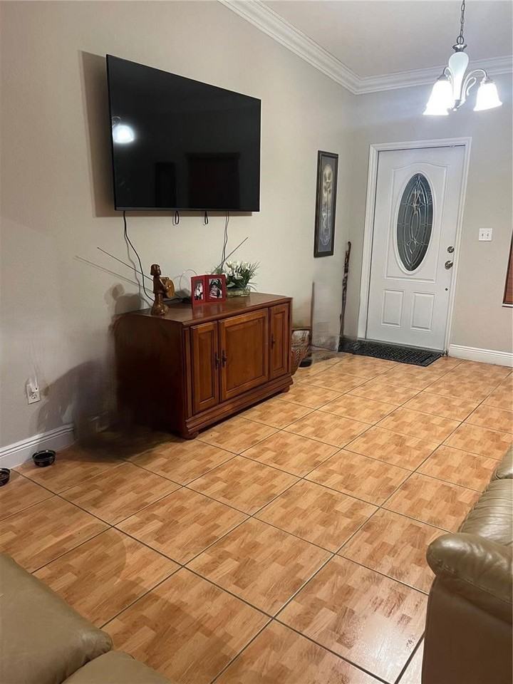 7667 Nw 182nd Ln #805 - Photo 7 of 8