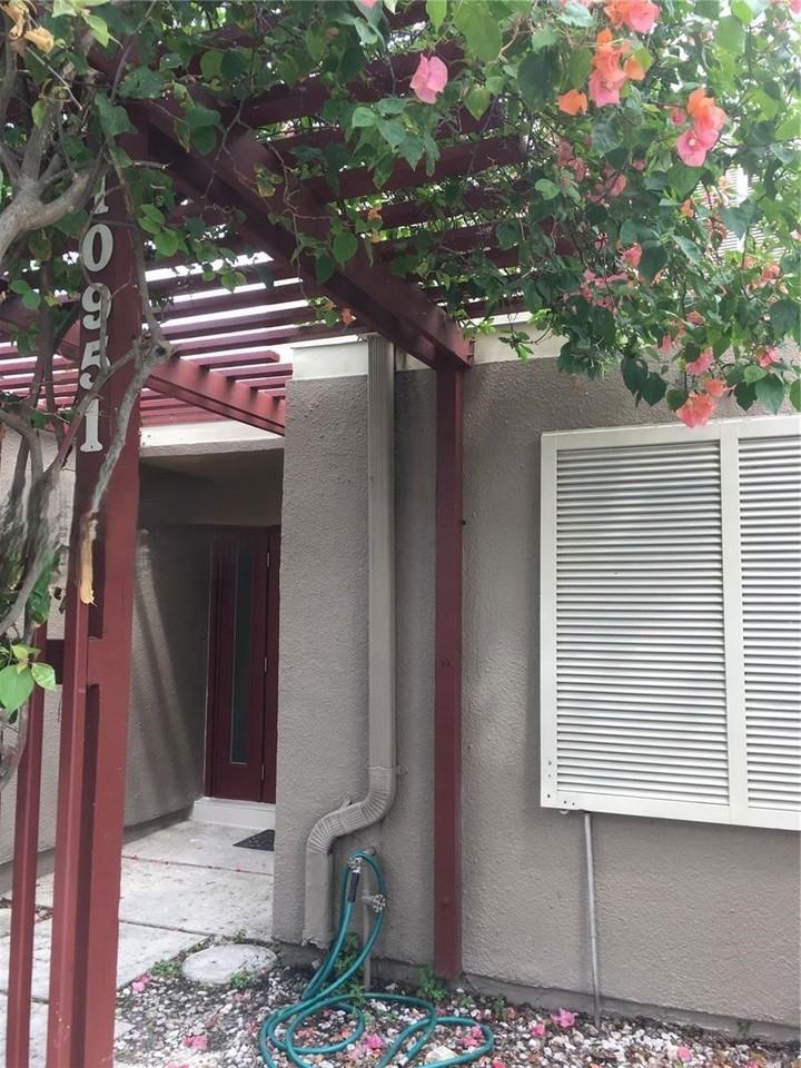 10951 N Lakeview Dr - Photo 3 of 8