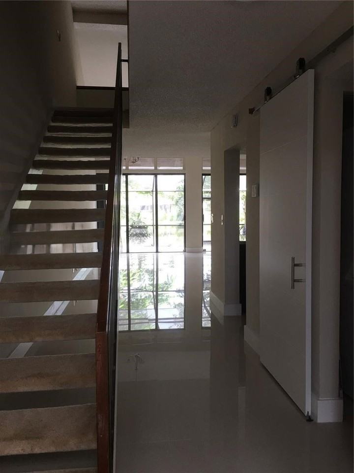 10951 N Lakeview Dr - Photo 4 of 8