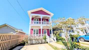 featured image of 121 N C St