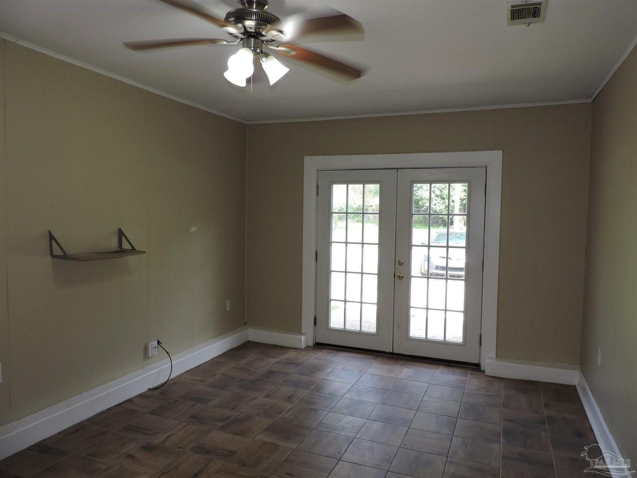 291 Corrydale Dr - Photo 6 of 14