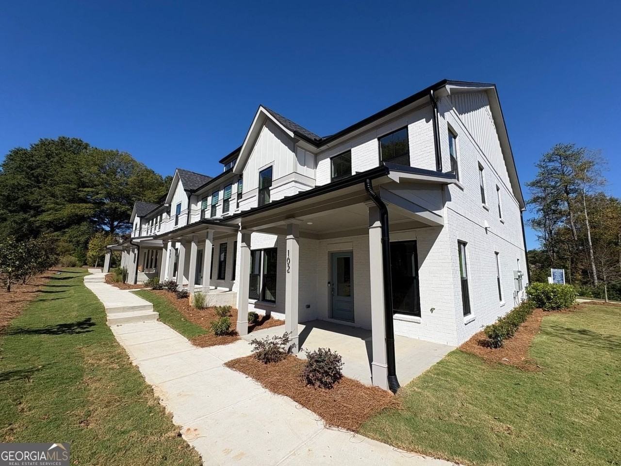 102 Briargate Dr - Photo 2 of 25