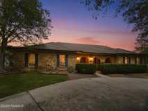 232 Thibodeaux Dr - Photo 1 of 1