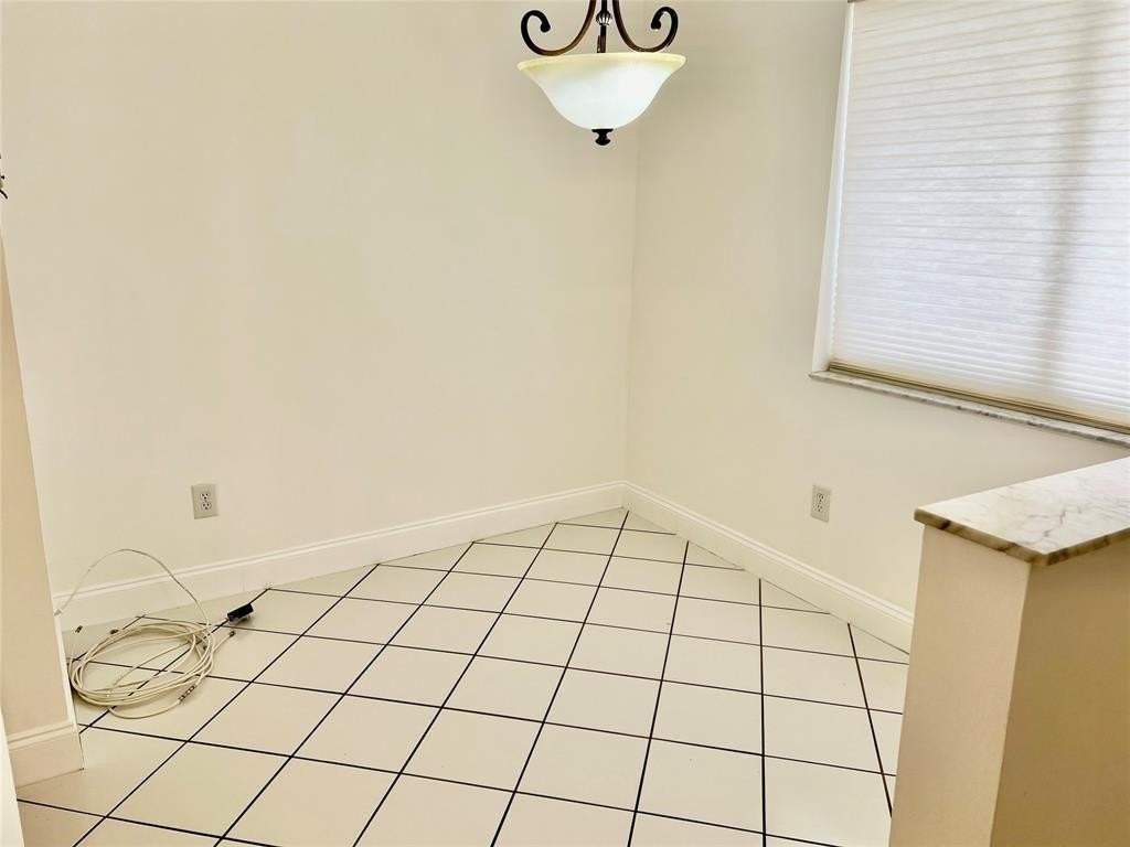 9587 Weldon Cir #B204 - Photo 5 of 23