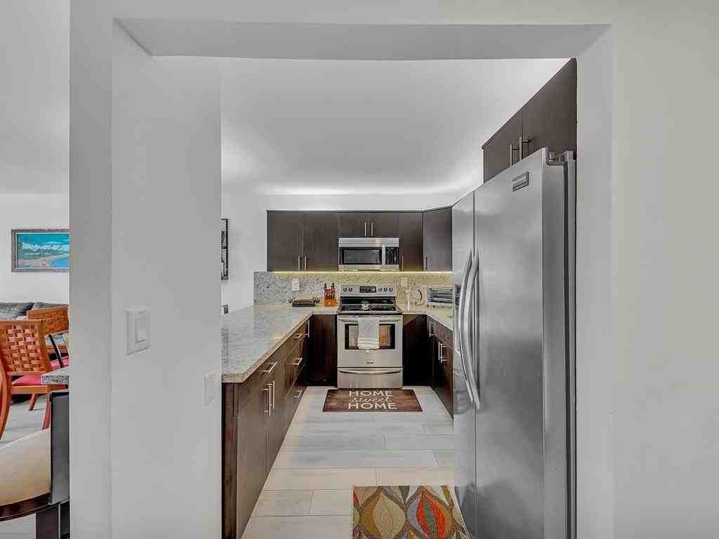 1421 South Ocean Boulevard #506 - Photo 5 of 36