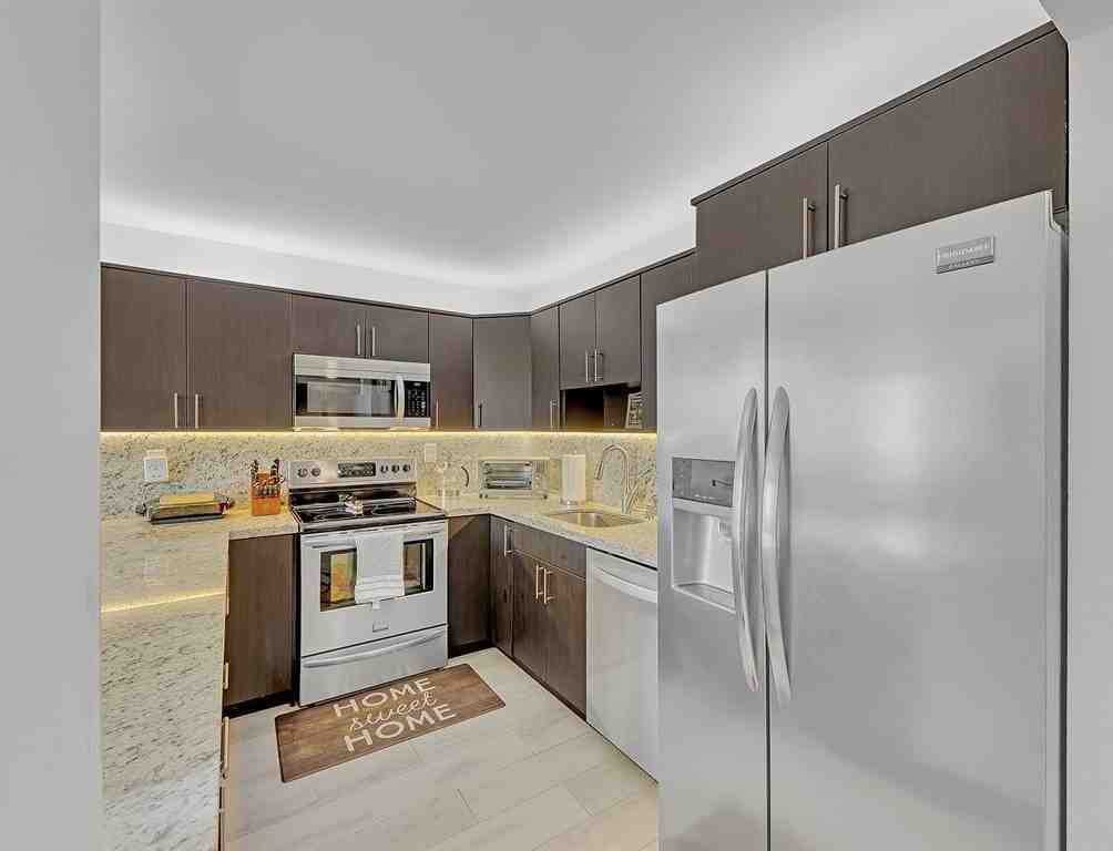 1421 South Ocean Boulevard #506 - Photo 6 of 36