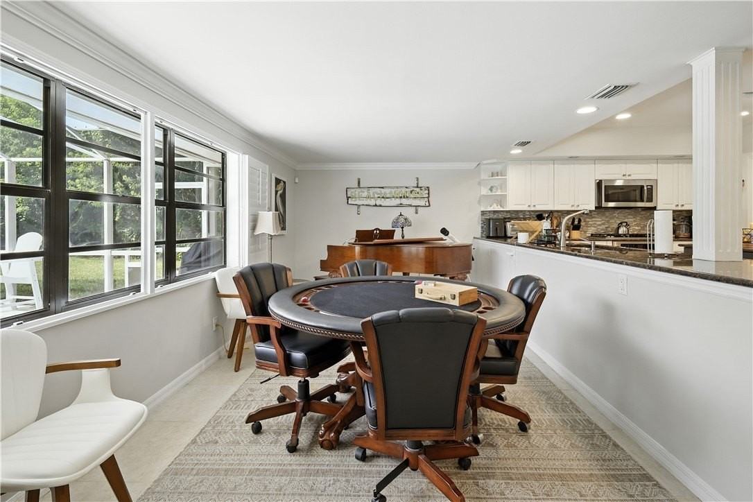 2175 Seminole Shores Ln - Photo 2 of 30