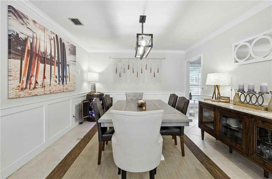 2175 Seminole Shores Ln - Photo 3 of 30