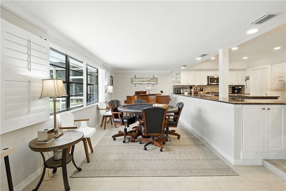 2175 Seminole Shores Ln - Photo 4 of 30