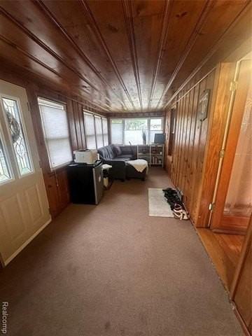 1505 Wyandotte Ave - Photo 3 of 20