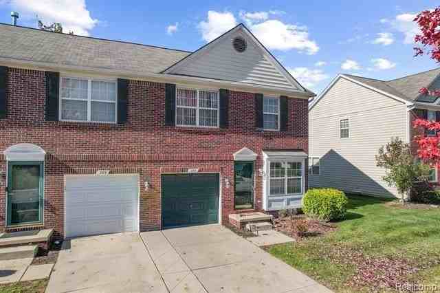 227 Tucker Street - Photo 3 of 31