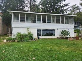 8463 Hillpoint Dr - Photo 1 of 1