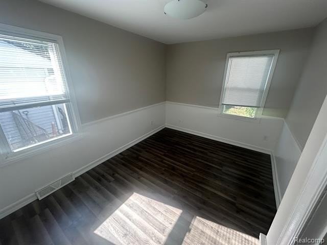 23109 Stauber Ave - Photo 6 of 13