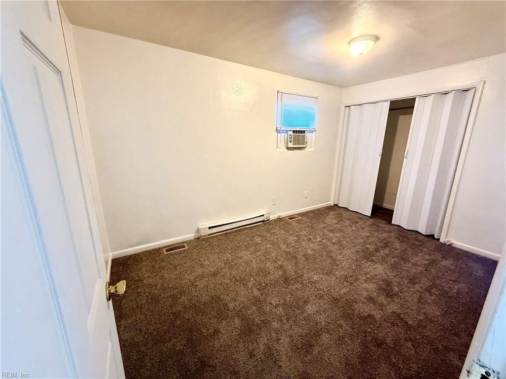 1724 Selden Avenue - Photo 4 of 8