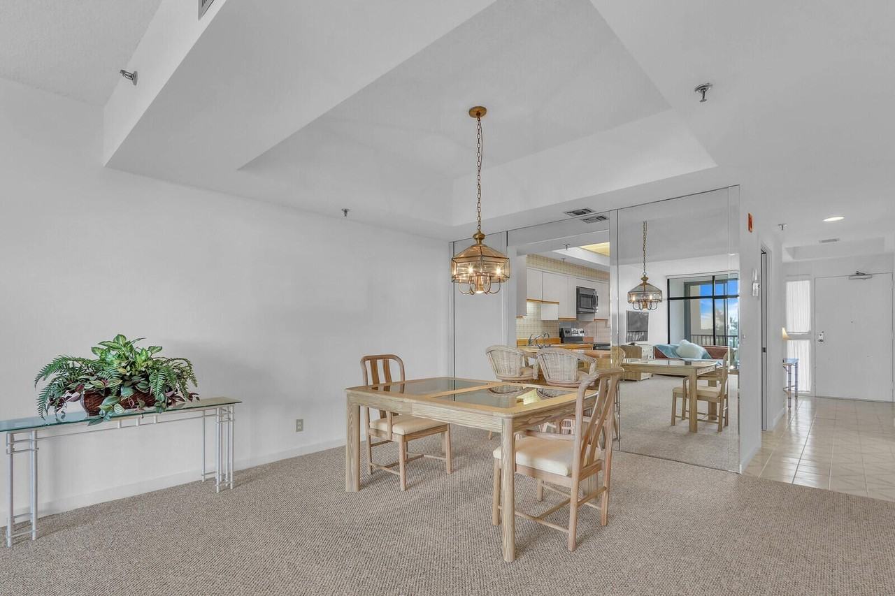 11370 Twelve Oaks Way #412 - Photo 5 of 21