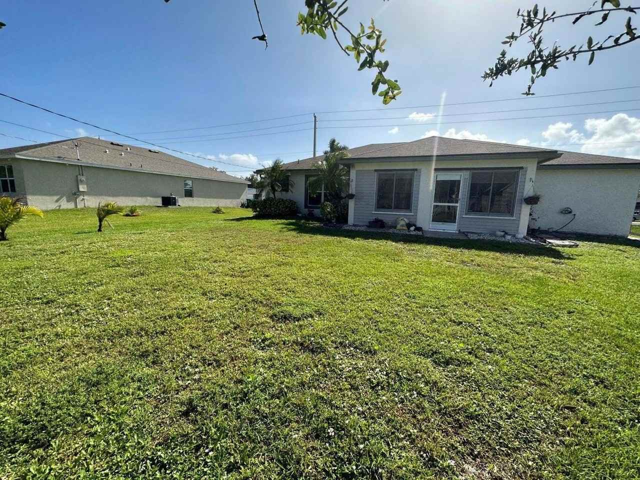 707 Southwest Port Saint Lucie Boulevard - Photo 2 of 21