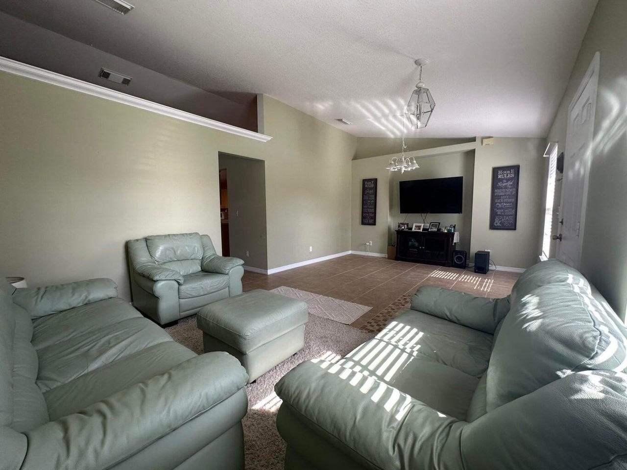 707 Southwest Port Saint Lucie Boulevard - Photo 6 of 21