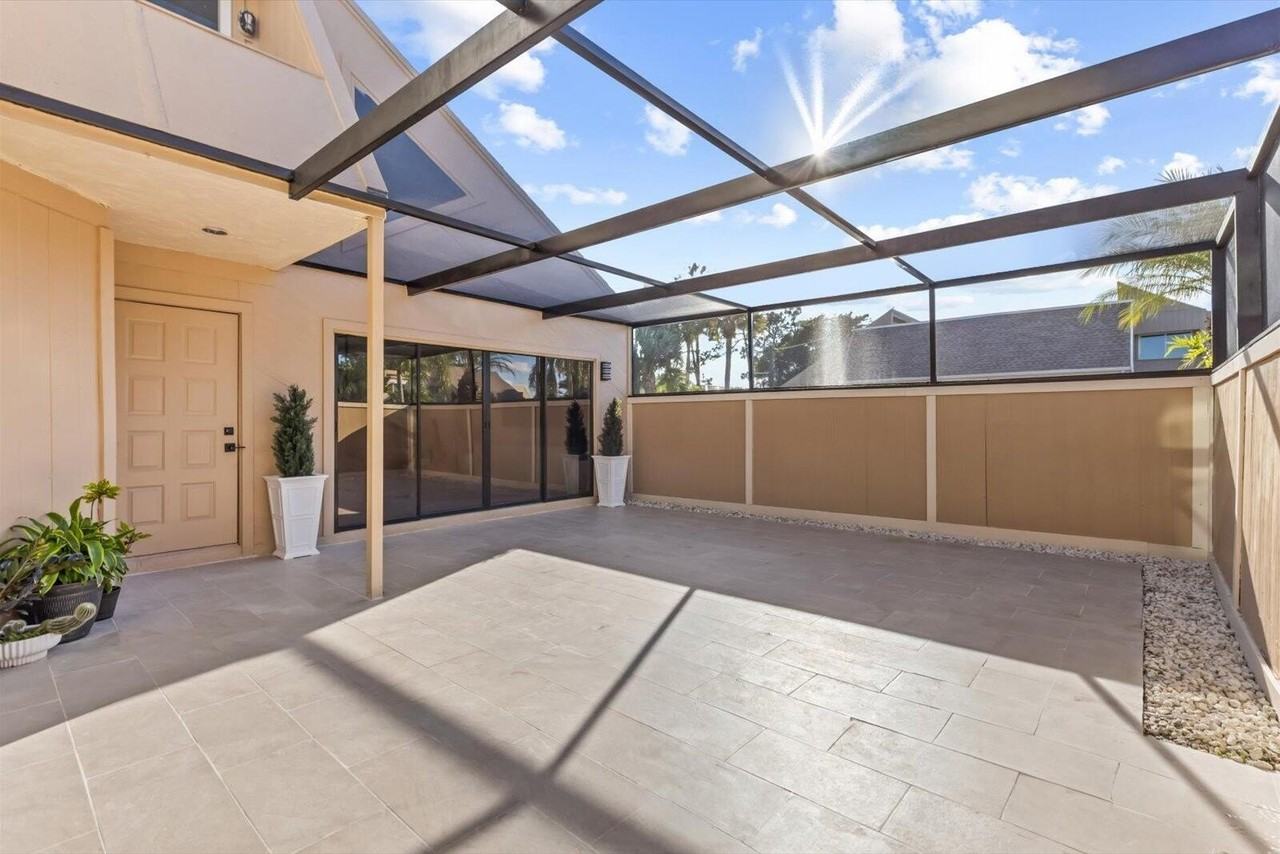 1100 Se Mitchell Ave #103 - Photo 3 of 39