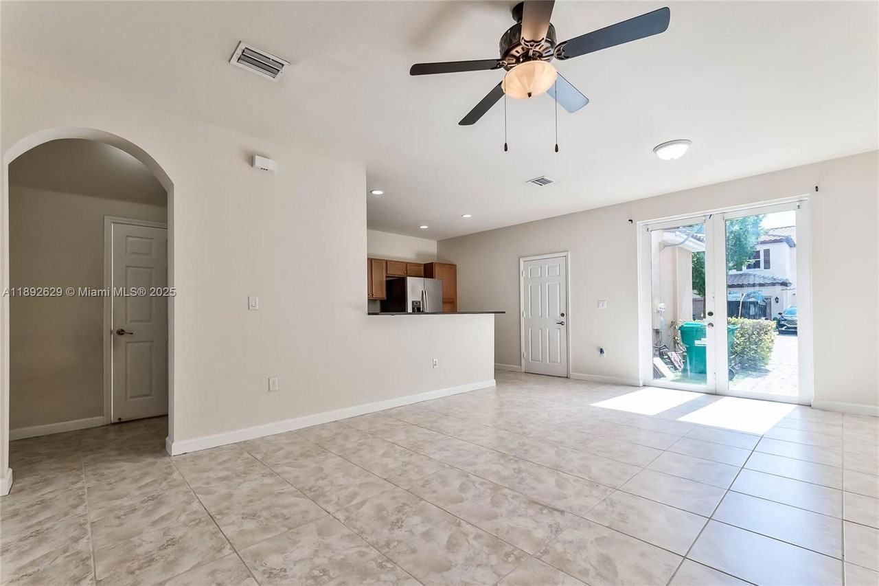 17062 Sw 95th Ter - Photo 5 of 8