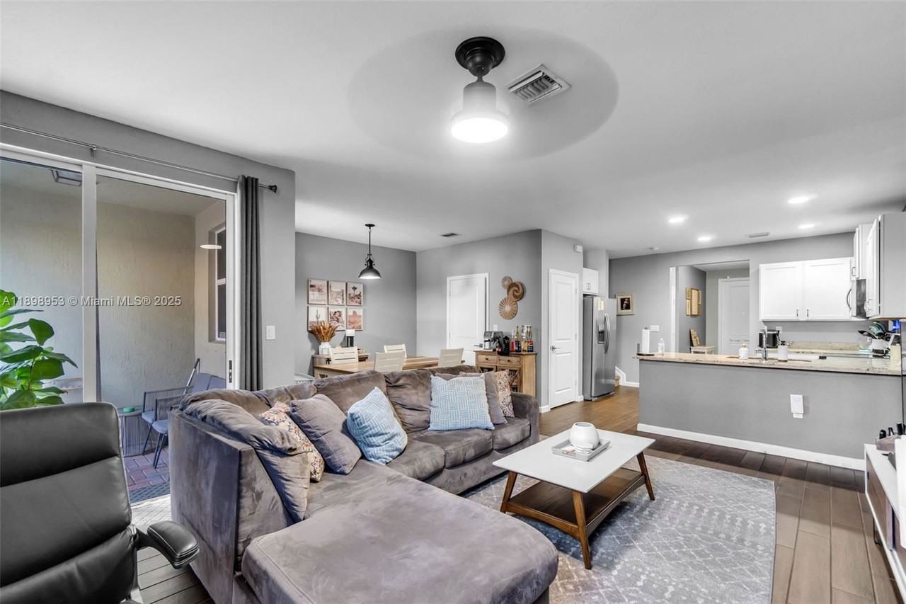 1429 Se 23rd Ter - Photo 7 of 8