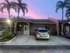 7667 Nw 182nd Ln #805 - Photo 1 of 1