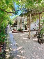 featured image of 2538 Sw 11th St #2