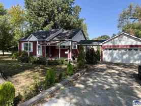 1102 E Springhill Dr - Photo 1 of 1