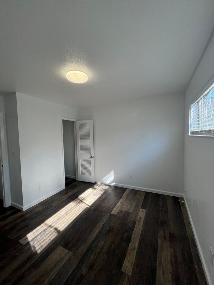 Garden Living Homes - Photo 4 of 9