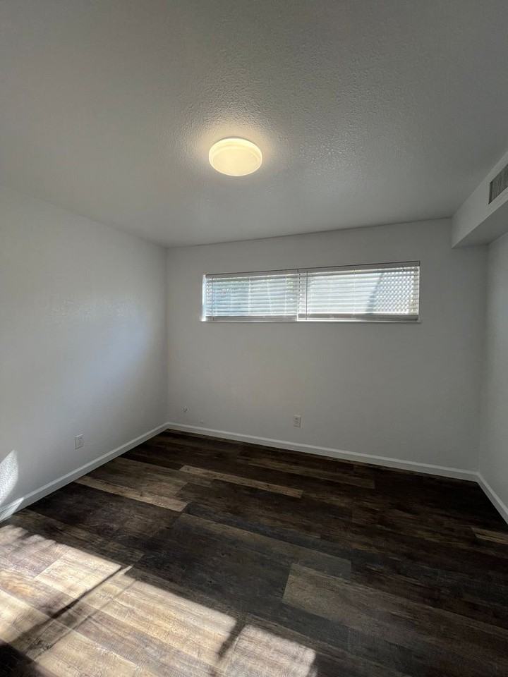 Garden Living Homes - Photo 5 of 9